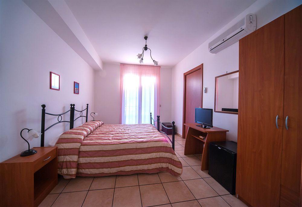 Fragolina B&B Furci Siculo Exteriér fotografie